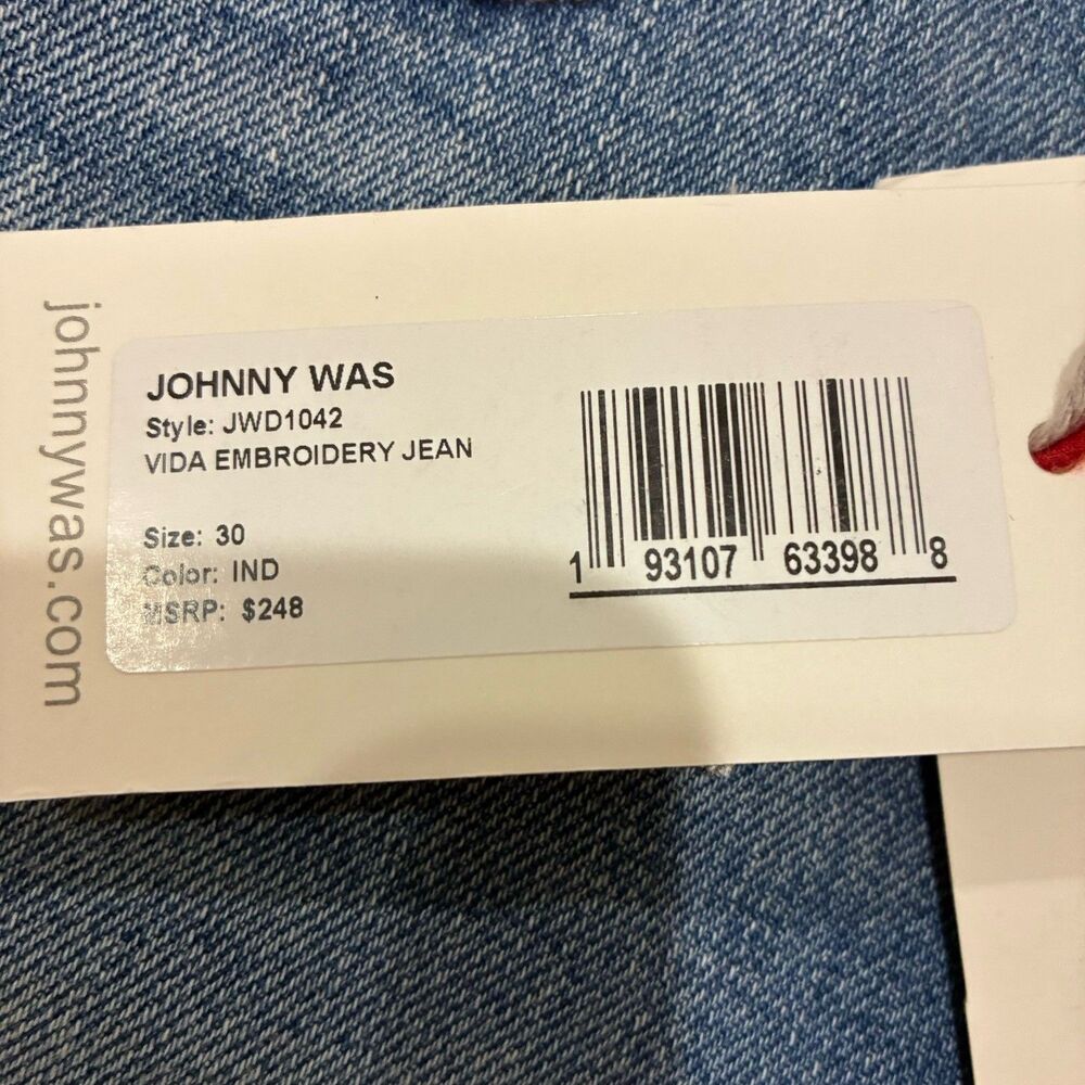 Johnny Was Light Blue Embroidered Cropped Boyfriend Jeans - Picture 5 of 8